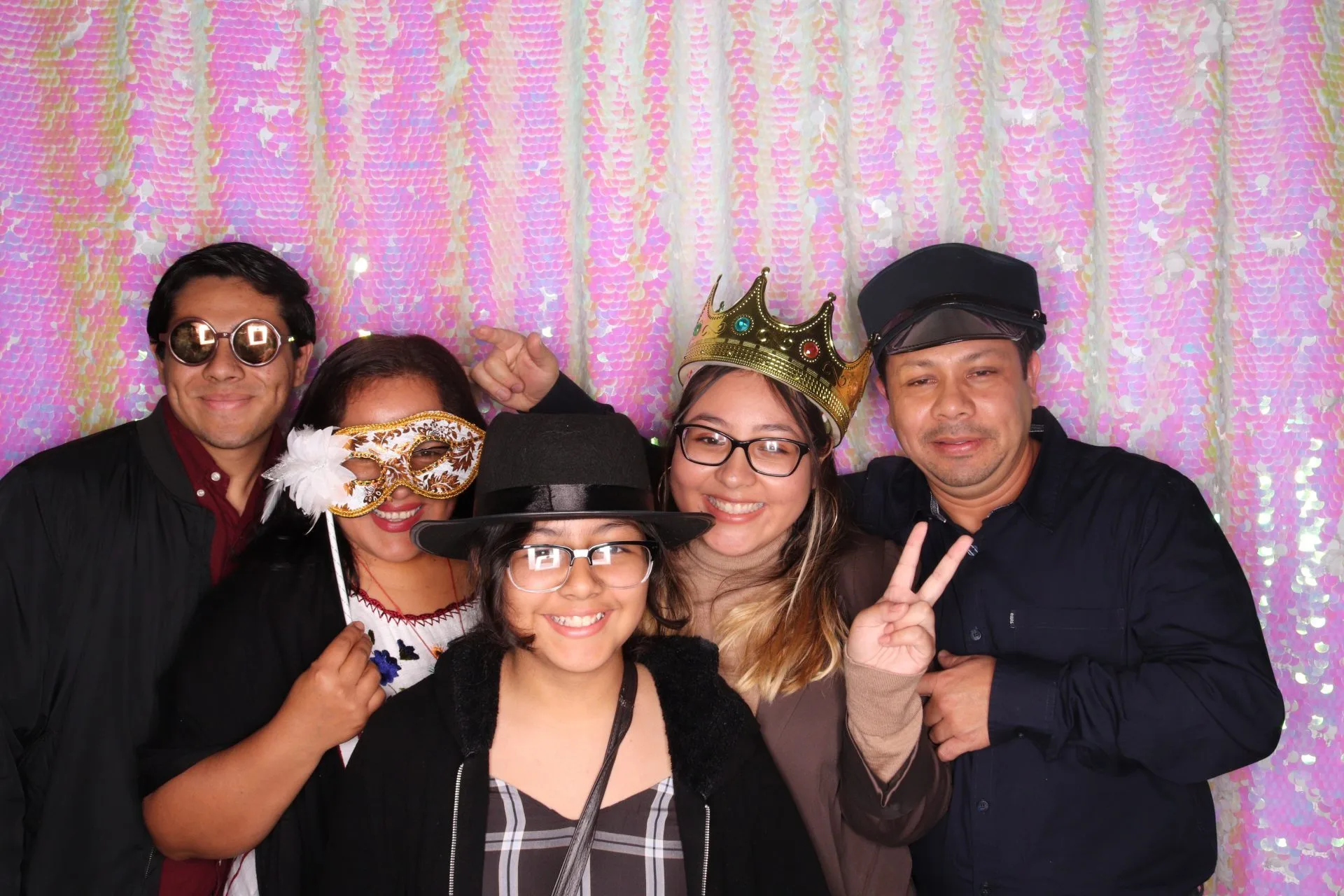 How Photo Booth Enhances the Guest Experience at Wedding & Corporate Event?